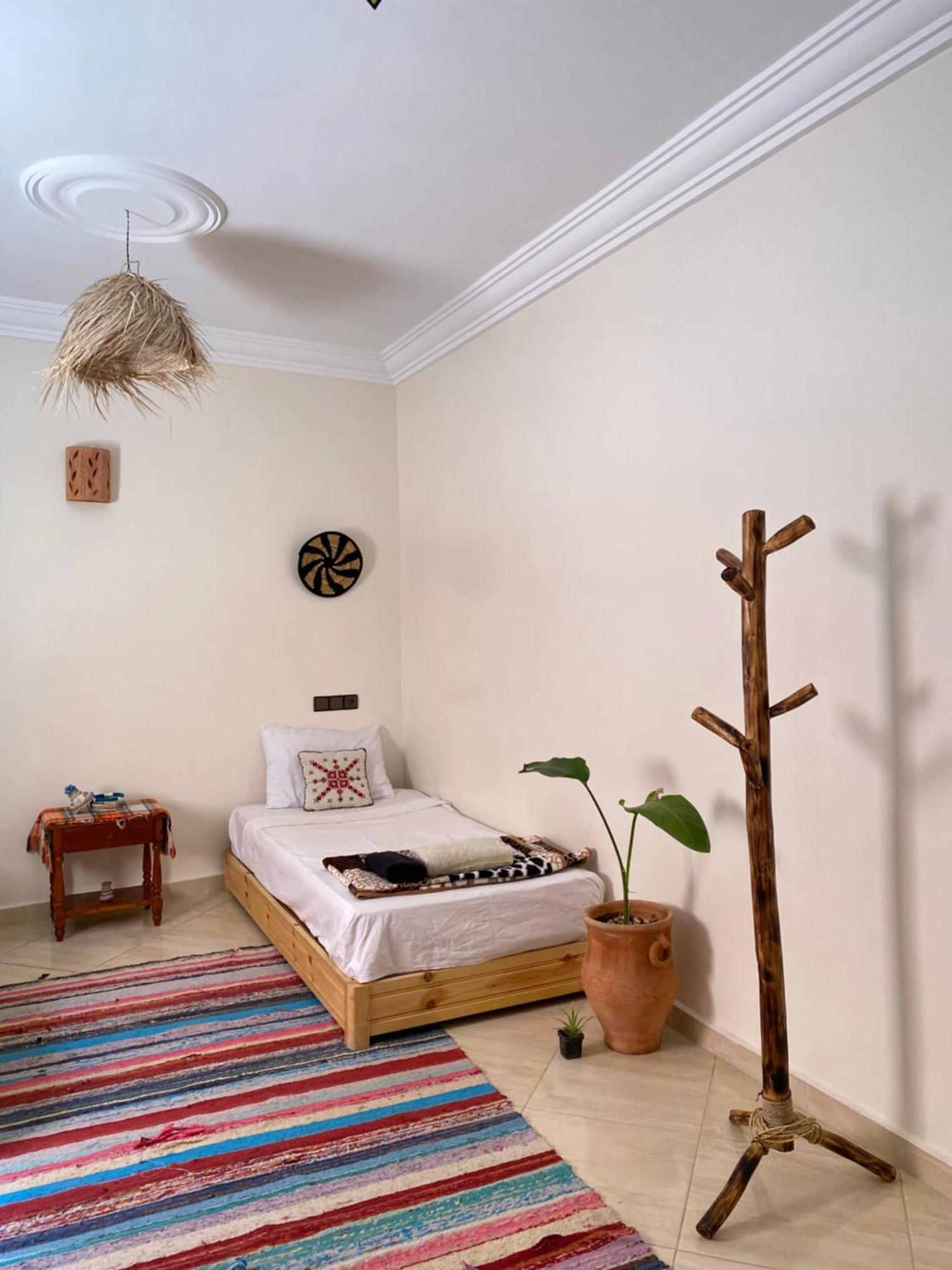 Chill Surfer Hostel Tamraght Bagian luar foto