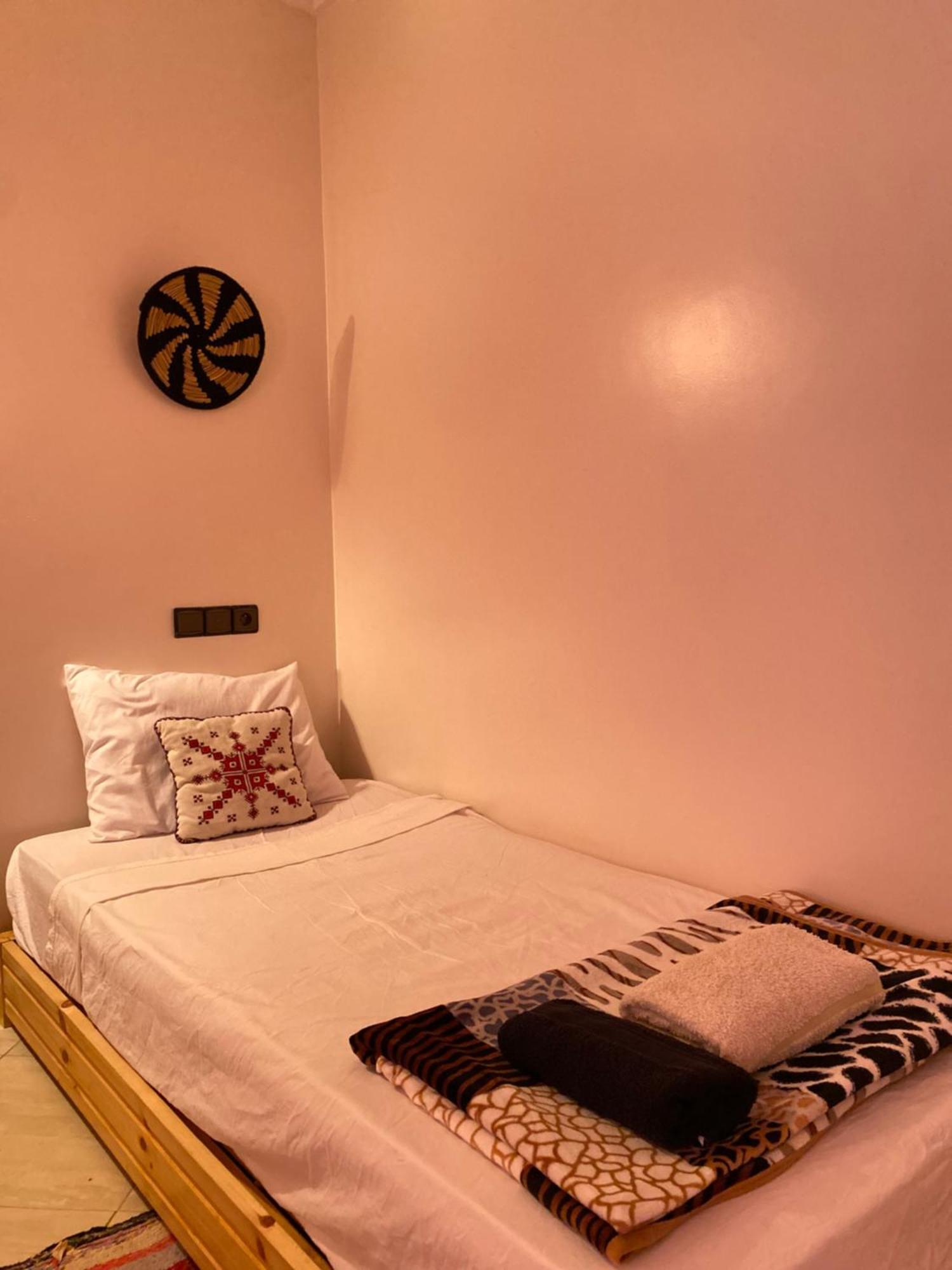 Chill Surfer Hostel Tamraght Bagian luar foto
