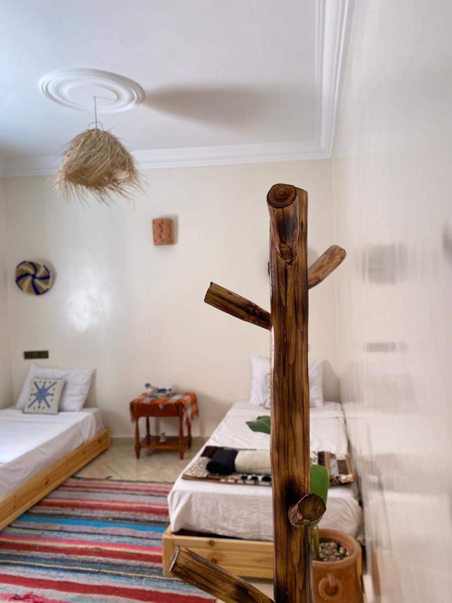 Chill Surfer Hostel Tamraght Bagian luar foto