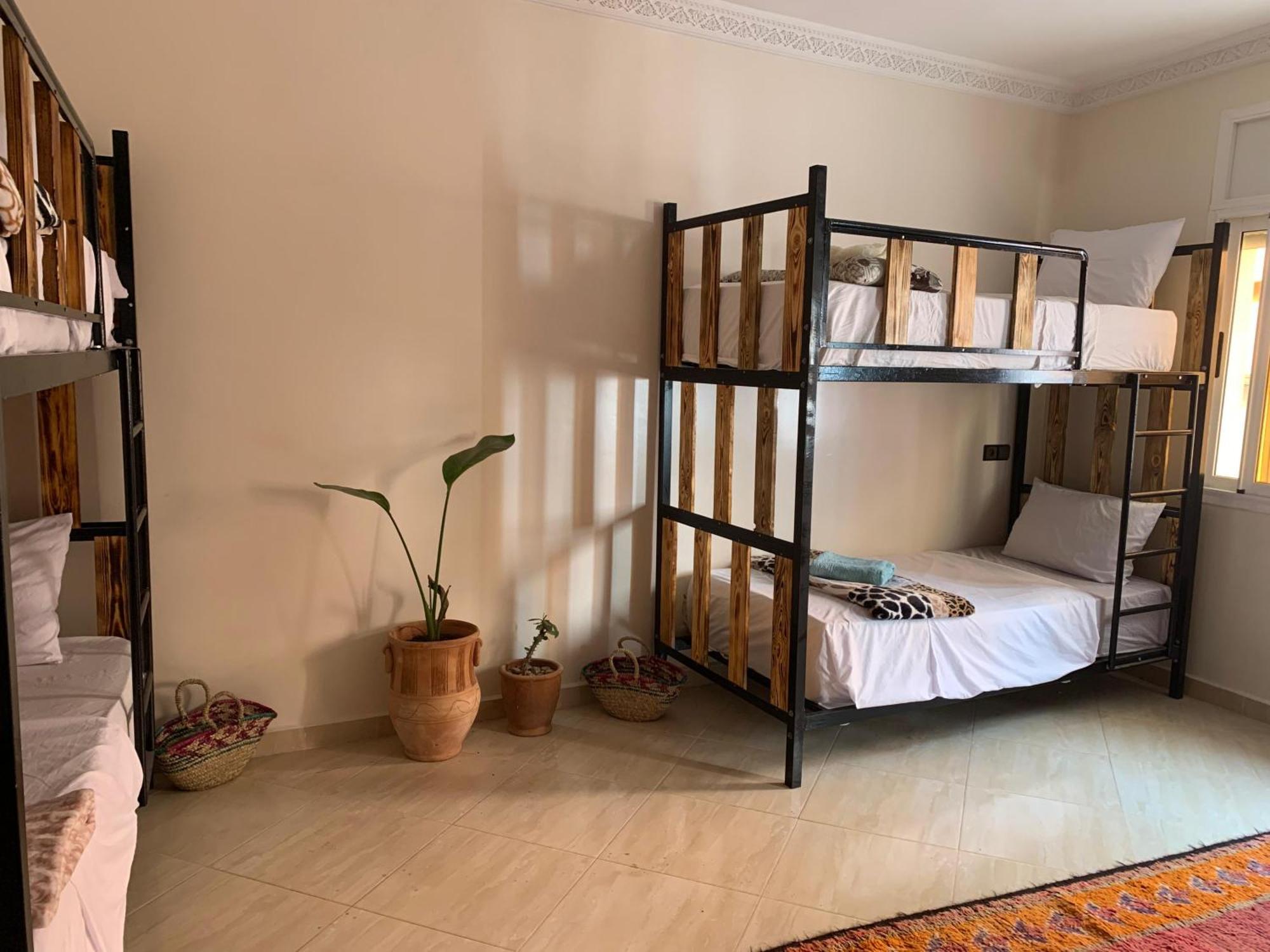 Chill Surfer Hostel Tamraght Bagian luar foto