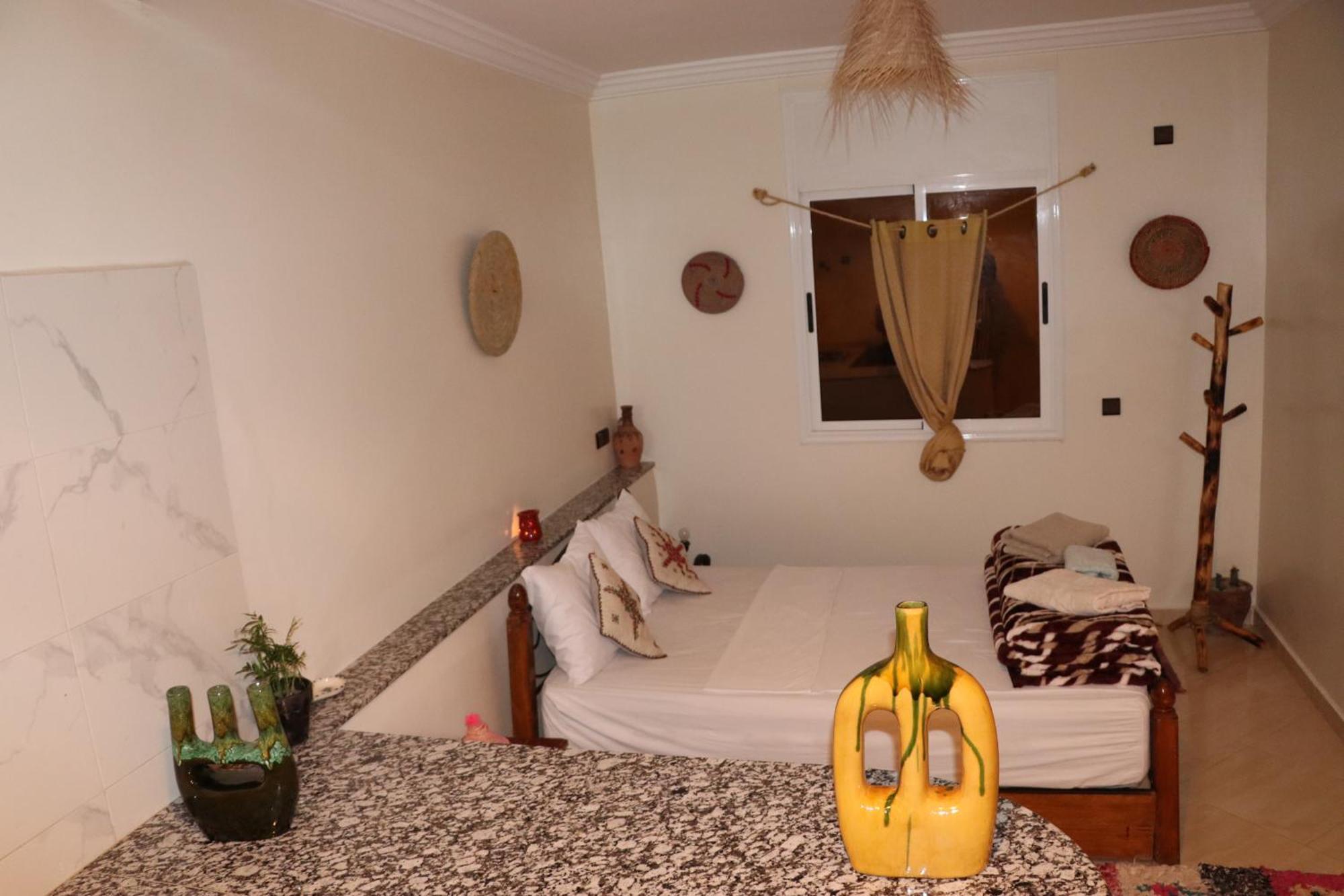 Chill Surfer Hostel Tamraght Bagian luar foto